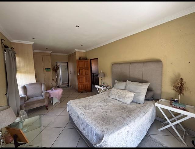 3 BEDROOM HOUSE FOR SALE IN SONNEVELD